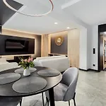 Jacuzzi A&j Aparts Апартаменты *