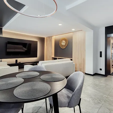 Lägenhet Jacuzzi A&j Aparts *